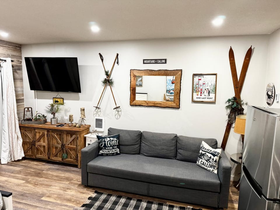 TV and multimedia, Seating area