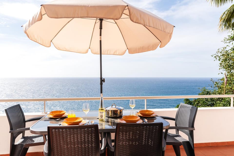 Patio, Day, Natural landscape, View (from property/room), Balcony/Terrace, Living room, Seating area, Dining area, Sea view