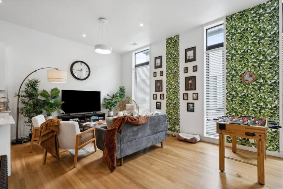 The Emerald 3BD In the Heart of Magnolia House in Fort Worth