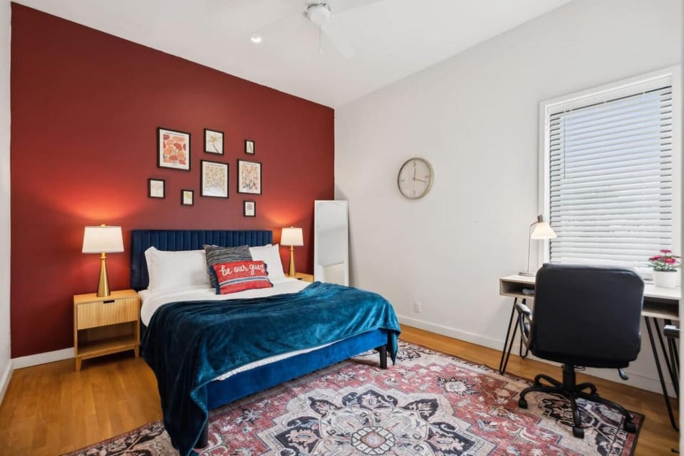 The Emerald 3BD In the Heart of Magnolia House in Fort Worth