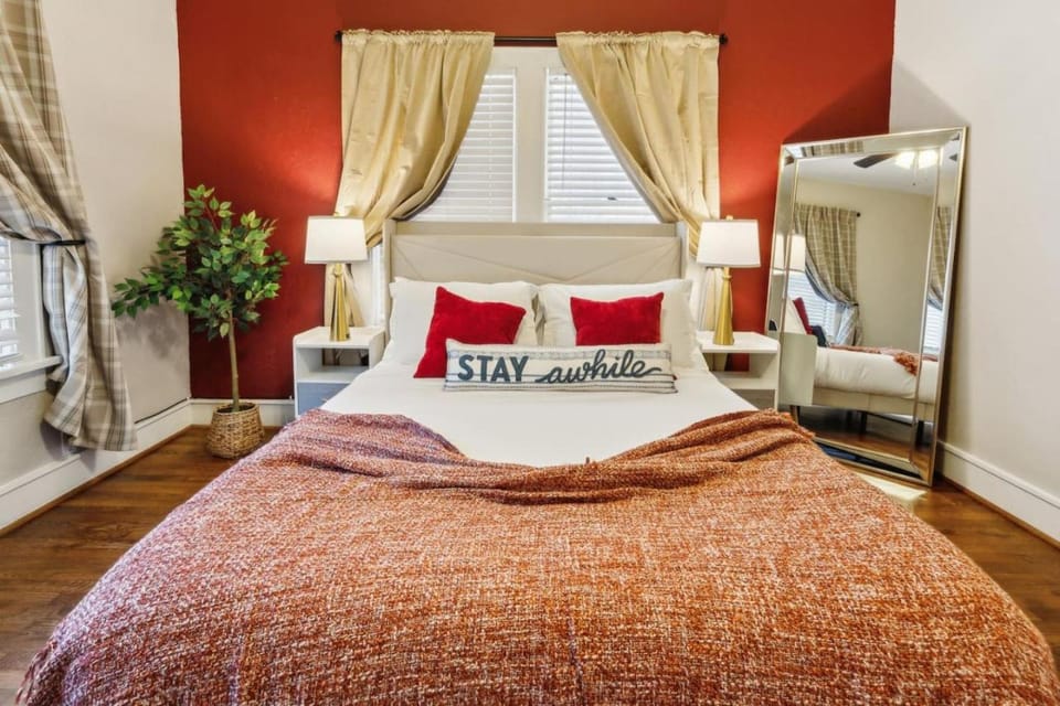 This is your home away from home in the heart of FortWorth House in Fort Worth