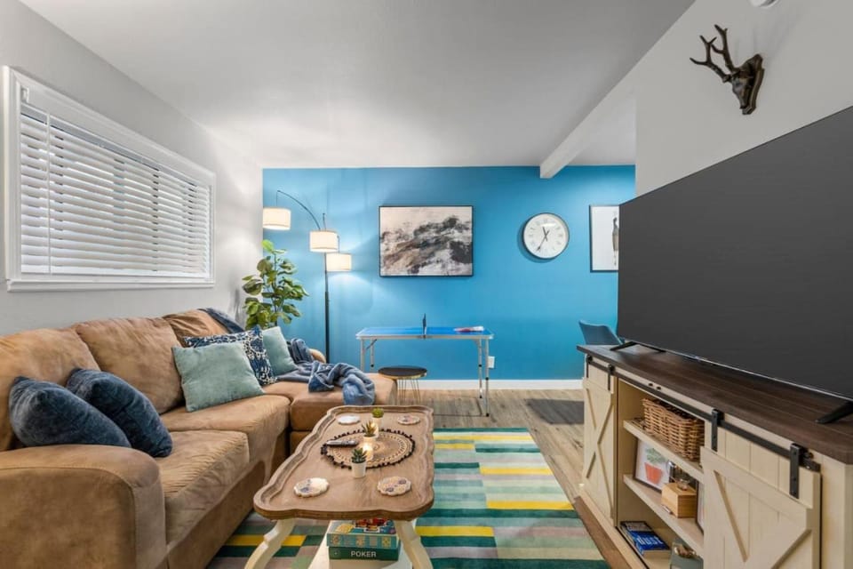 Sapphire 1BD AT and T Walkable Apartment in Arlington