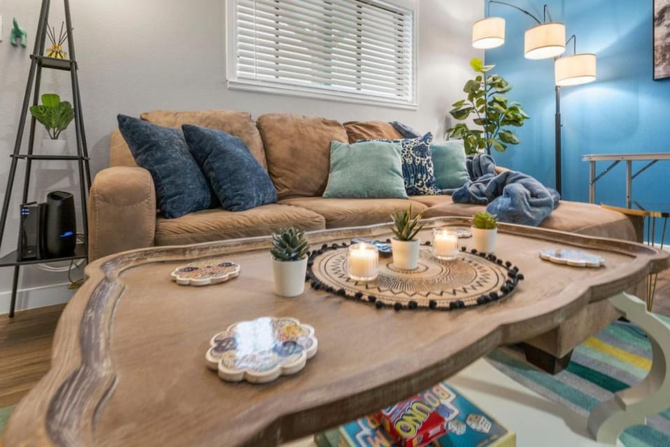Sapphire 1BD AT and T Walkable Apartment in Arlington