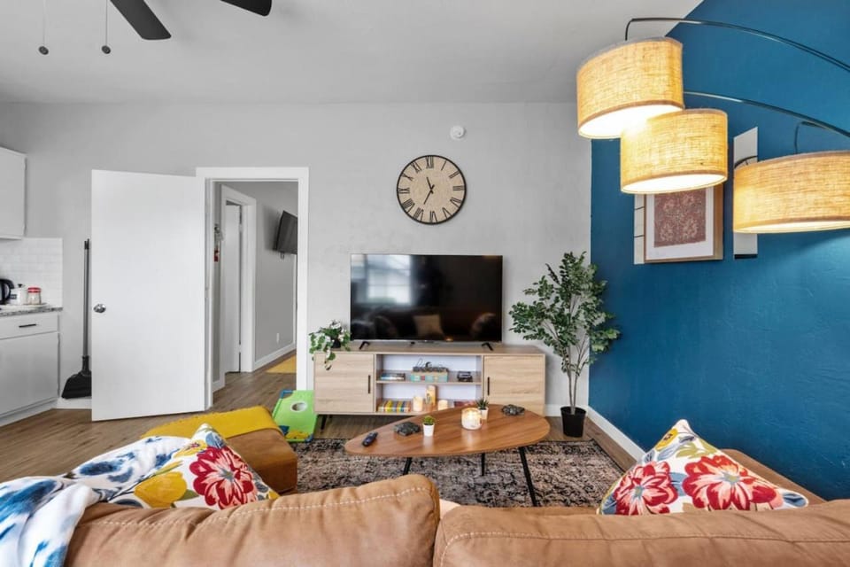 Blissful 1BD unit AT and T Walkable Apartment in Arlington