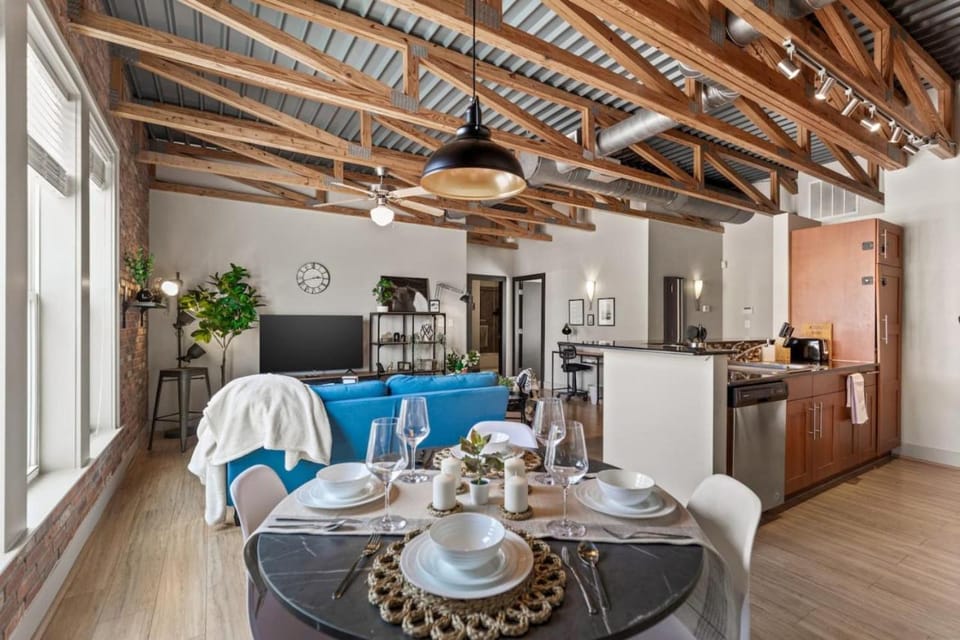 Intimate 2BD with Unique Style in the heart of FortWorth Apartment in Fort Worth