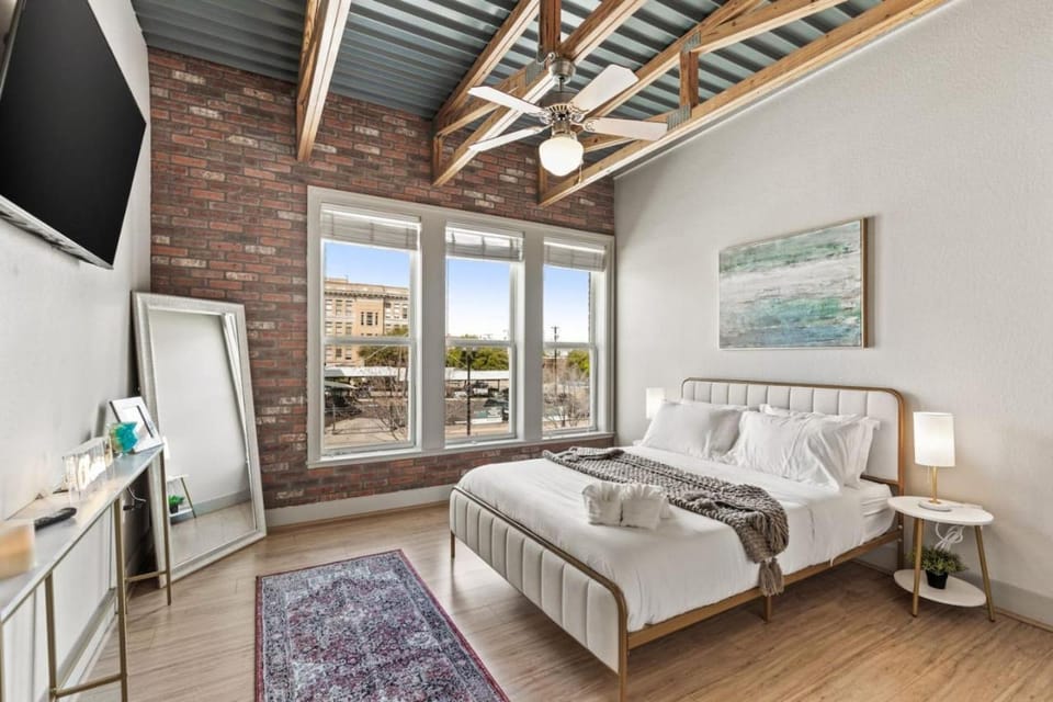 Intimate 2BD with Unique Style in the heart of FortWorth Apartment in Fort Worth