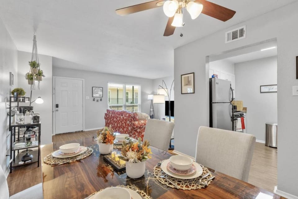 Delightful 1BD Unit TCU walkable Apartment in Fort Worth