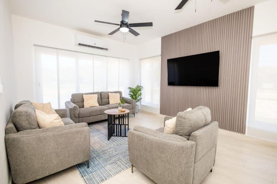 Sunset Villas Villa in Bay Islands Department