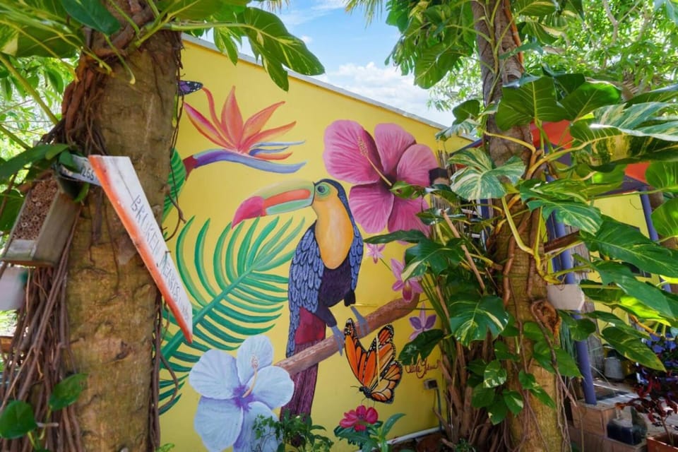 Zen Beach House, Steps From Atlantic Ave and Beach Apartment in Delray Beach