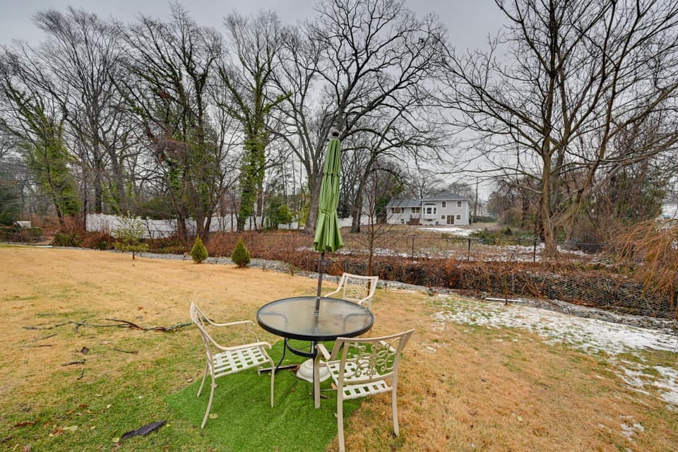Near Hospitals & Universities: Baldwin Apt w/ Deck Apartment in Baldwin