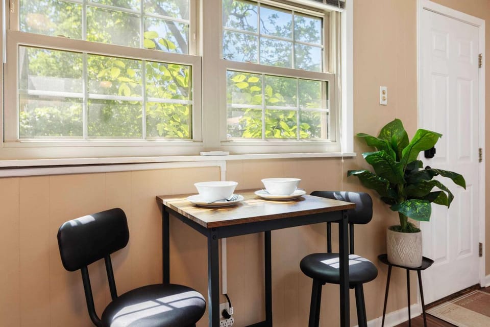Bungalow on Outer Dr Apartment in Tyler