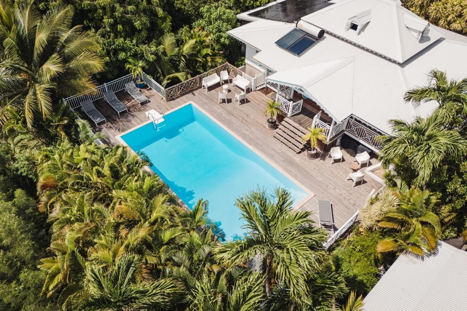Family villa Iguana Home with pool - 300 m from the beach Villa in Sainte-Anne