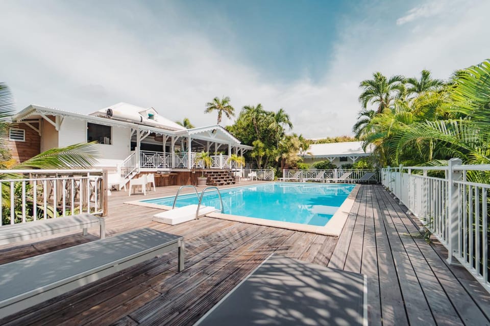 Family villa Iguana Home with pool - 300 m from the beach Villa in Sainte-Anne