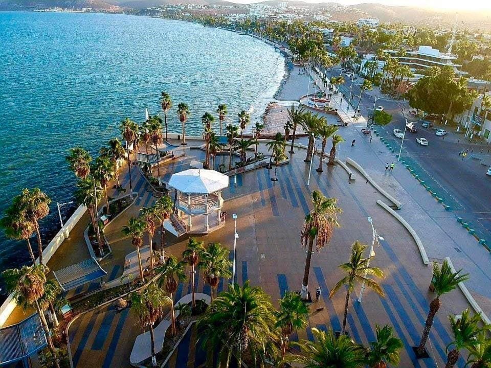 Downtown La Paz - Palma Studio 102 with pool, parking and cleaning Apartment in La Paz