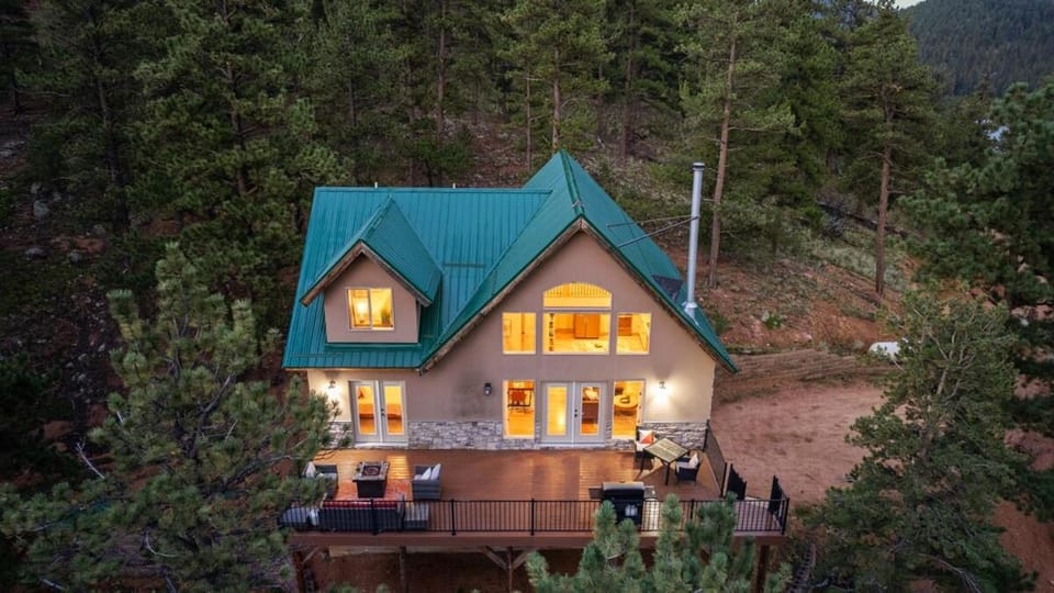 Mountain View Retreat- Private Hot Tub & Views House in Bailey