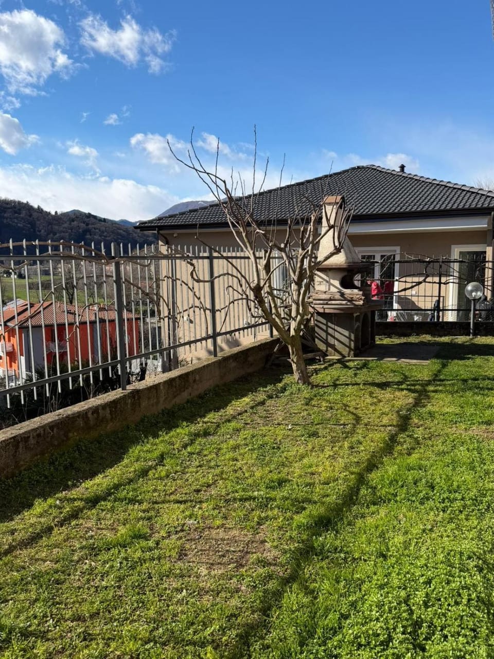 Property building, Day, Natural landscape, Garden, Garden view, Mountain view