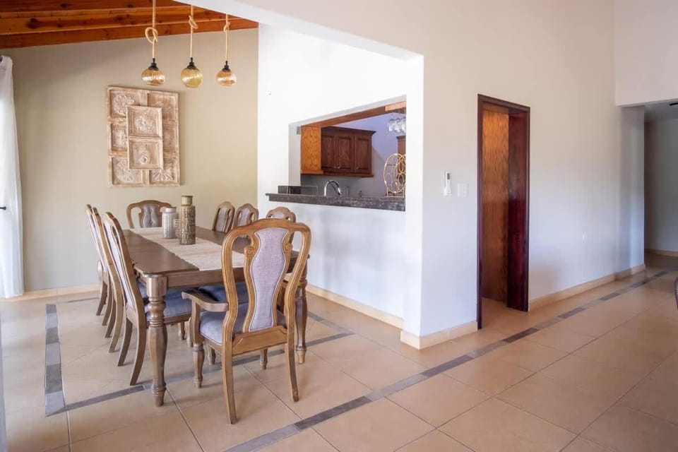 Beautiful Home at Valle de Gpe with Jacuzzi AC & Wifi House in State of Baja California