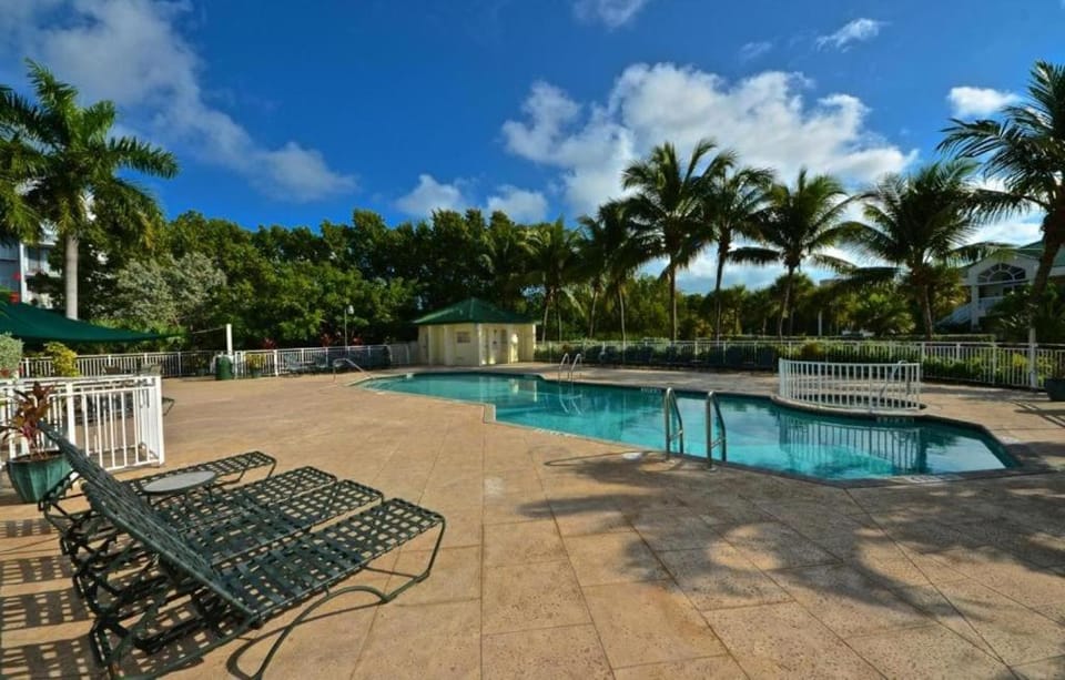 The Cayo Coco | Key West Condo with Pool Hot Tub & Balcony Views Apartment in Key West