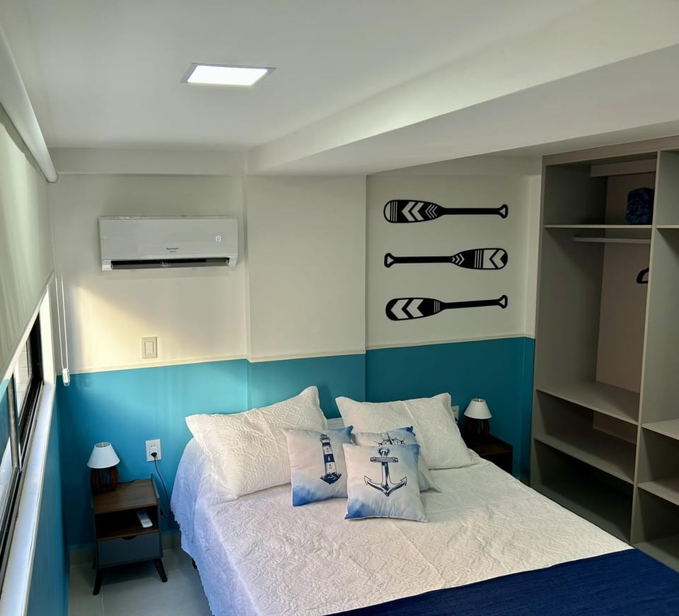 Bed, Bedroom, wardrobe, air conditioner