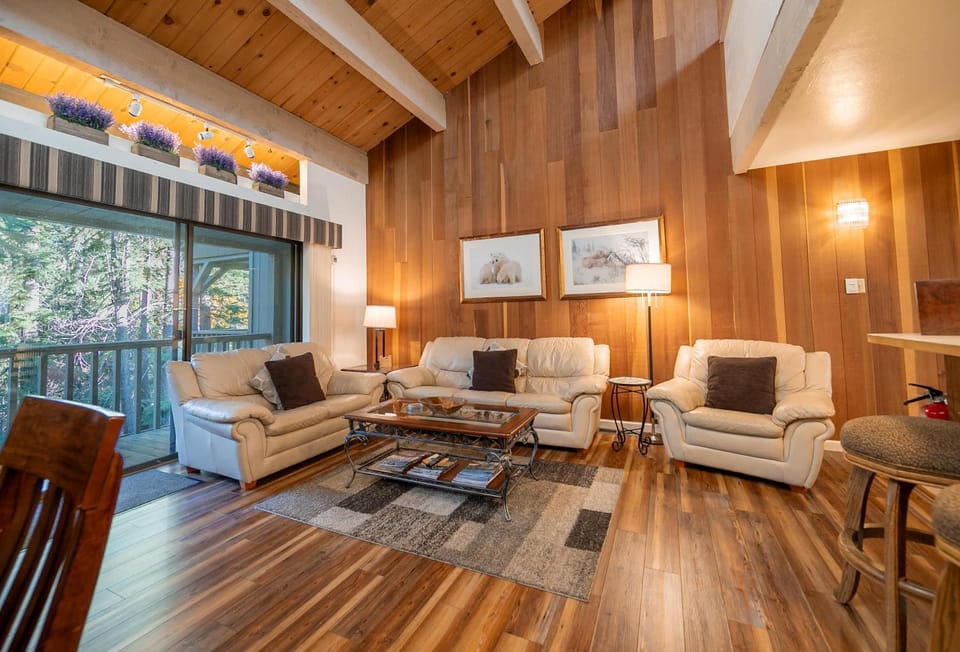Creekside Chalet Stay for 6 House in Tahoe Vista