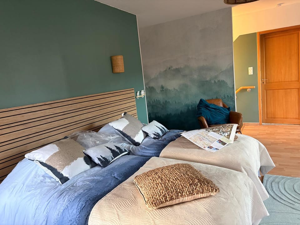 Bed, Bedroom