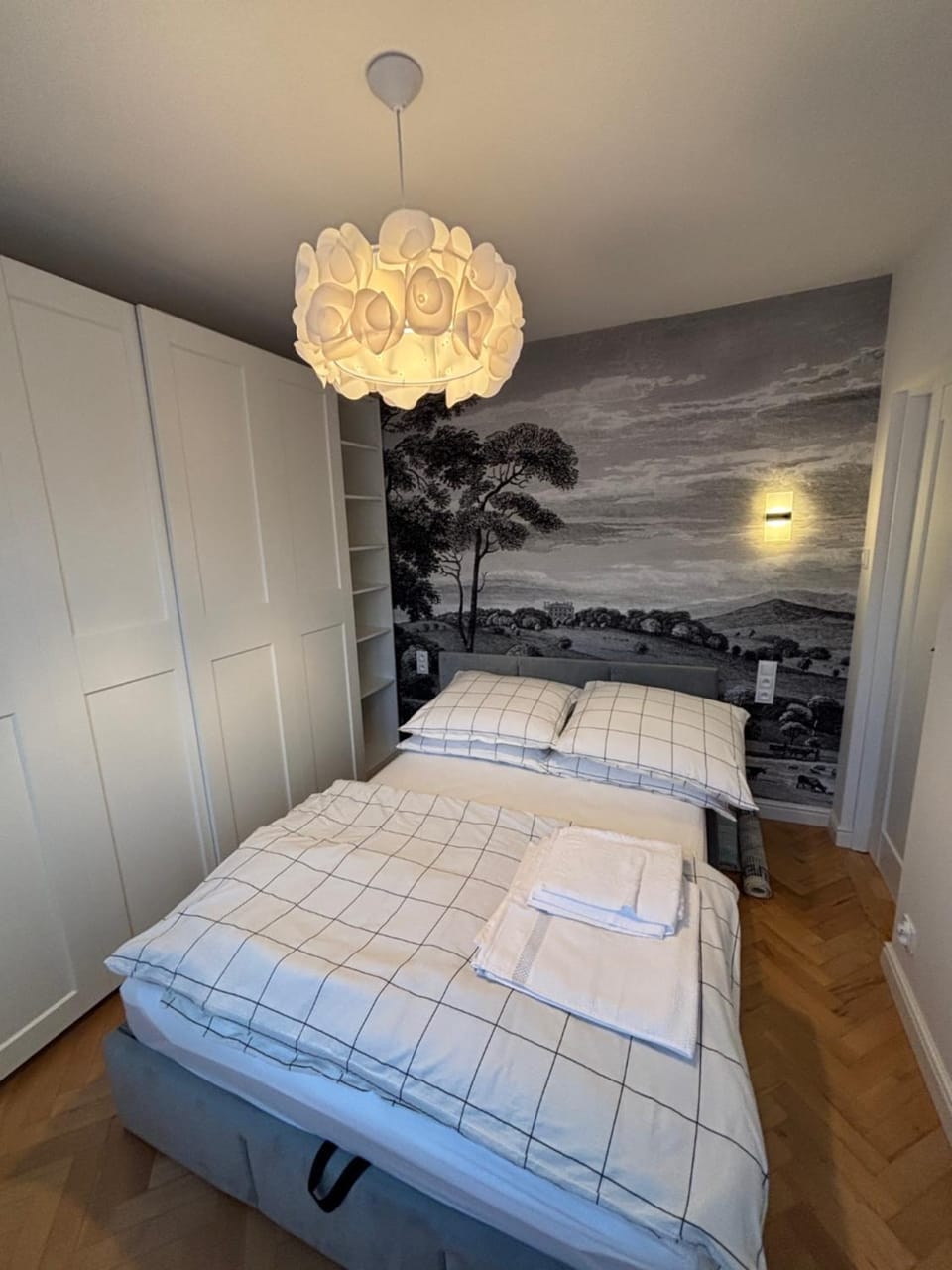 Bed, Photo of the whole room, Bedroom, towels, wardrobe