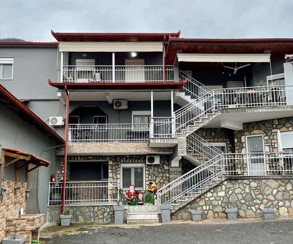 Property building, Balcony/Terrace