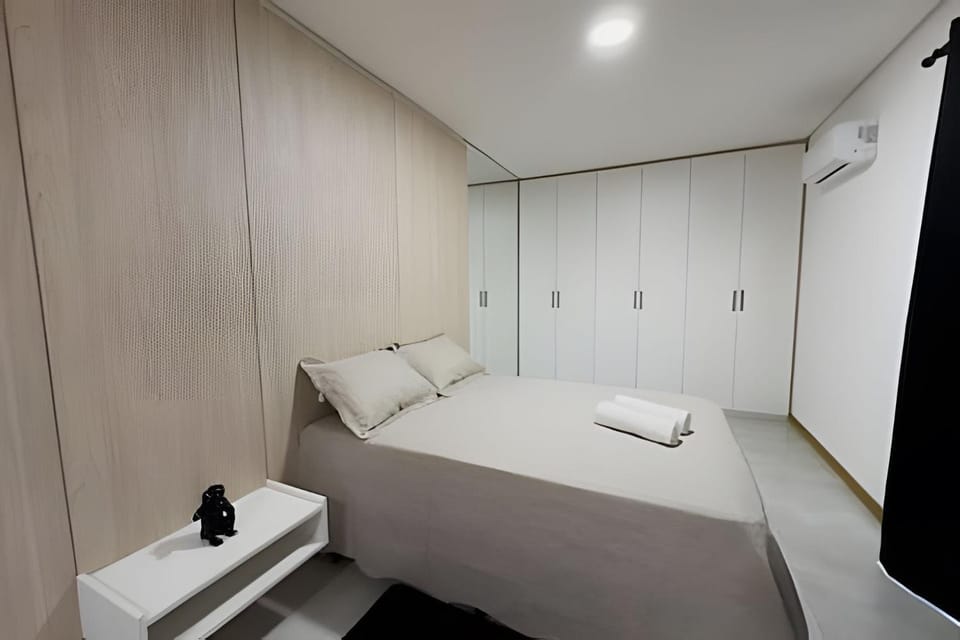 Bed, Seasons