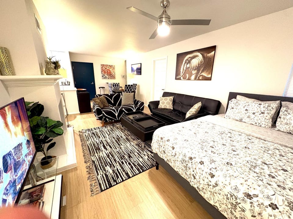 Great 2 Bedroom and 2 Bathroom Apartment in Marina Apartment in Marina del Rey