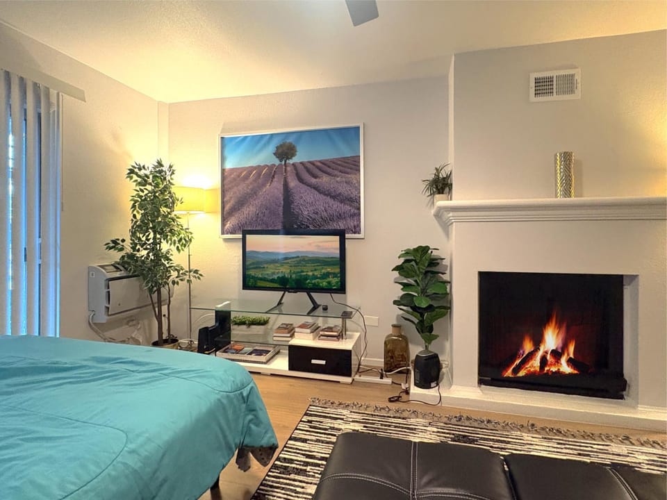 Great 2 Bedroom and 2 Bathroom Apartment in Marina Apartment in Marina del Rey