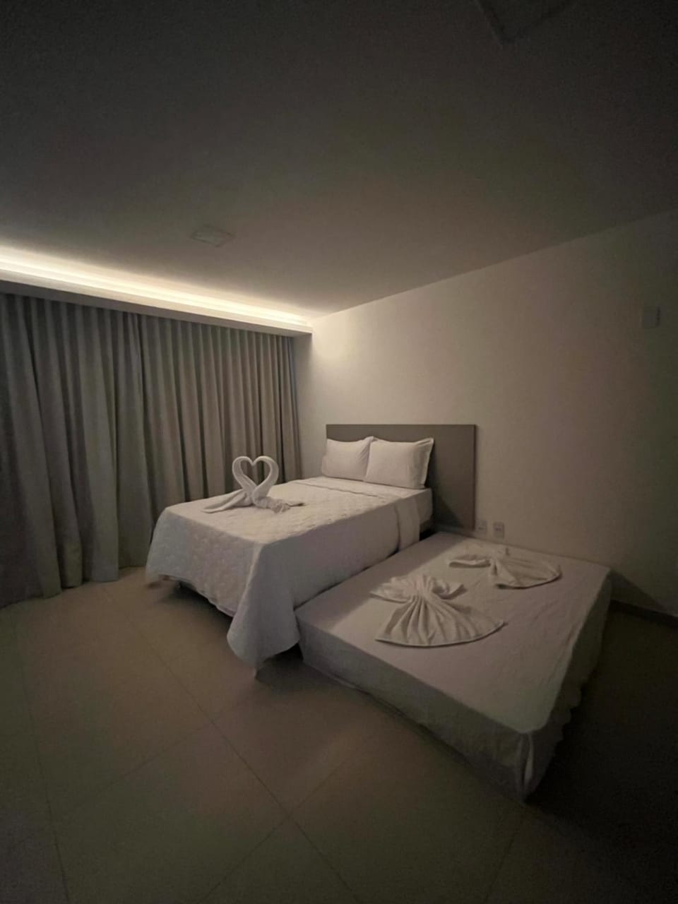 Bed, Photo of the whole room, towels
