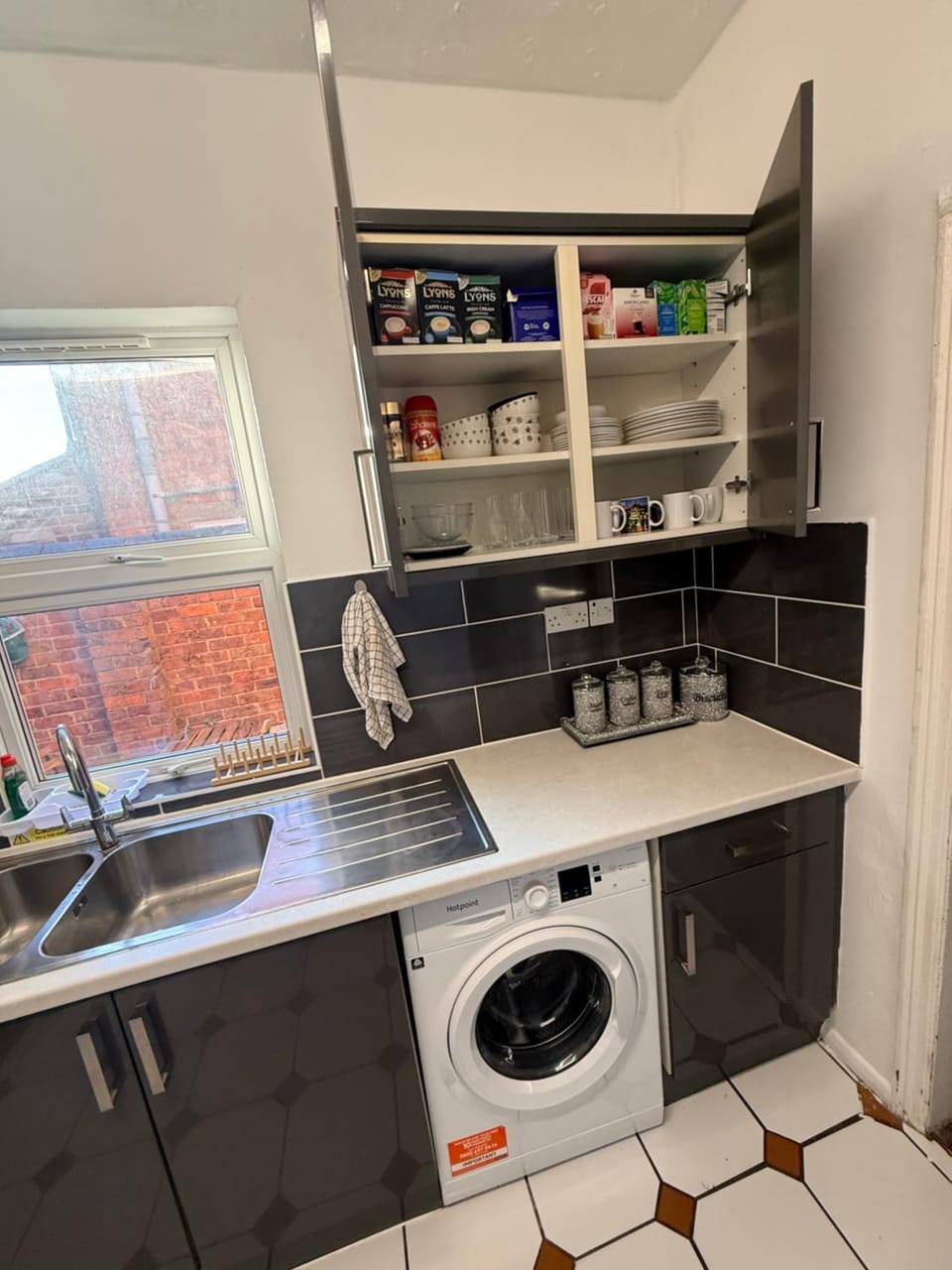 Pat Signature Stays House in Northampton