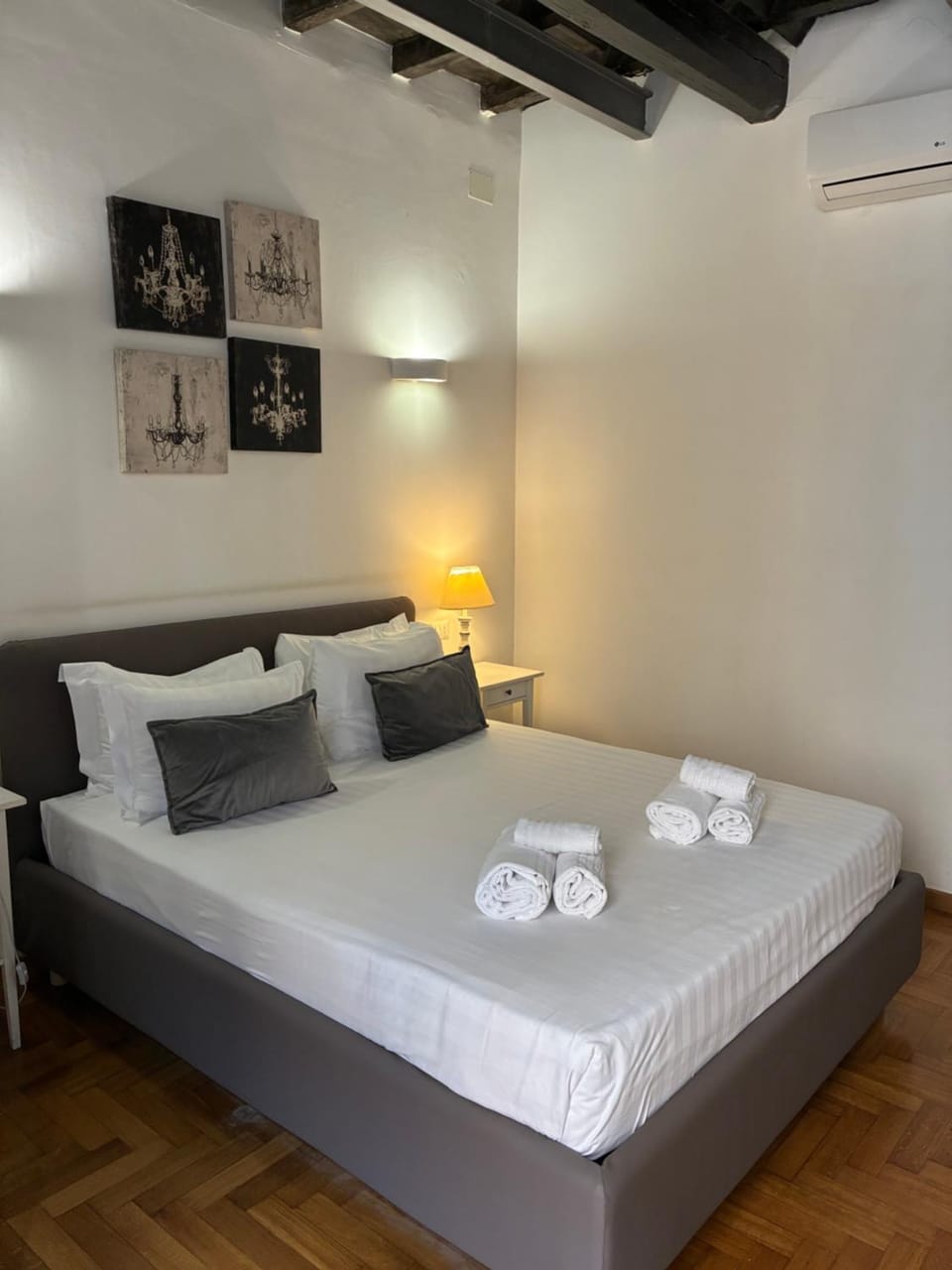 Bed, Photo of the whole room, Bedroom, towels, air conditioner