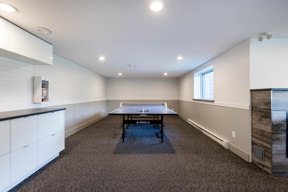Table tennis