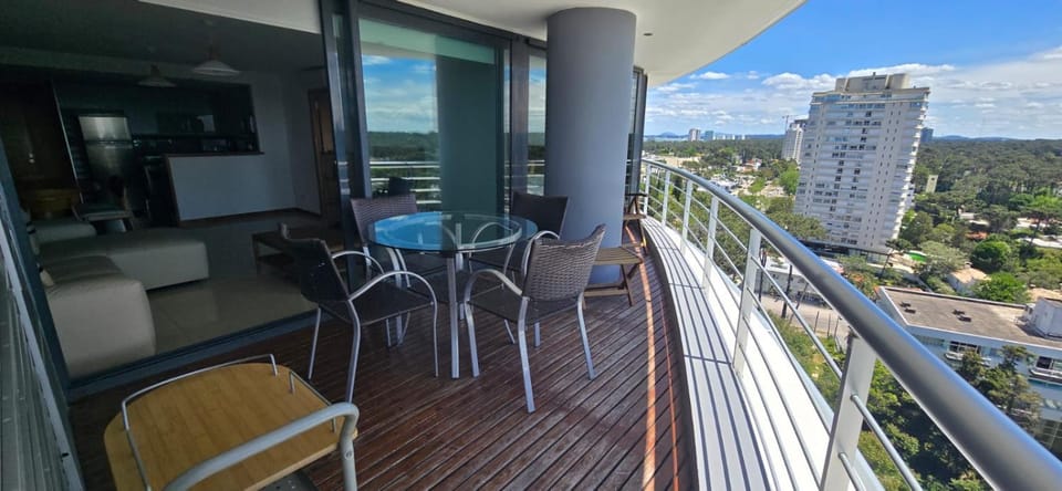 Apartamento en Torre Tressesenta - Punta del Este Apartment in Punta del Este