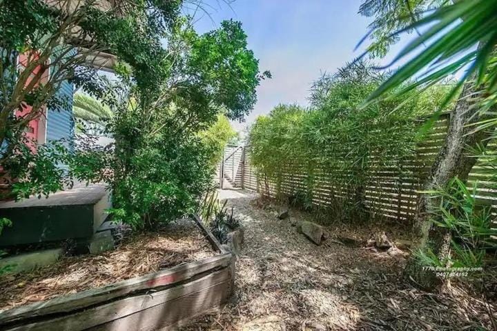 Mambo #5 Double Storey Holiday Home House in Agnes Water