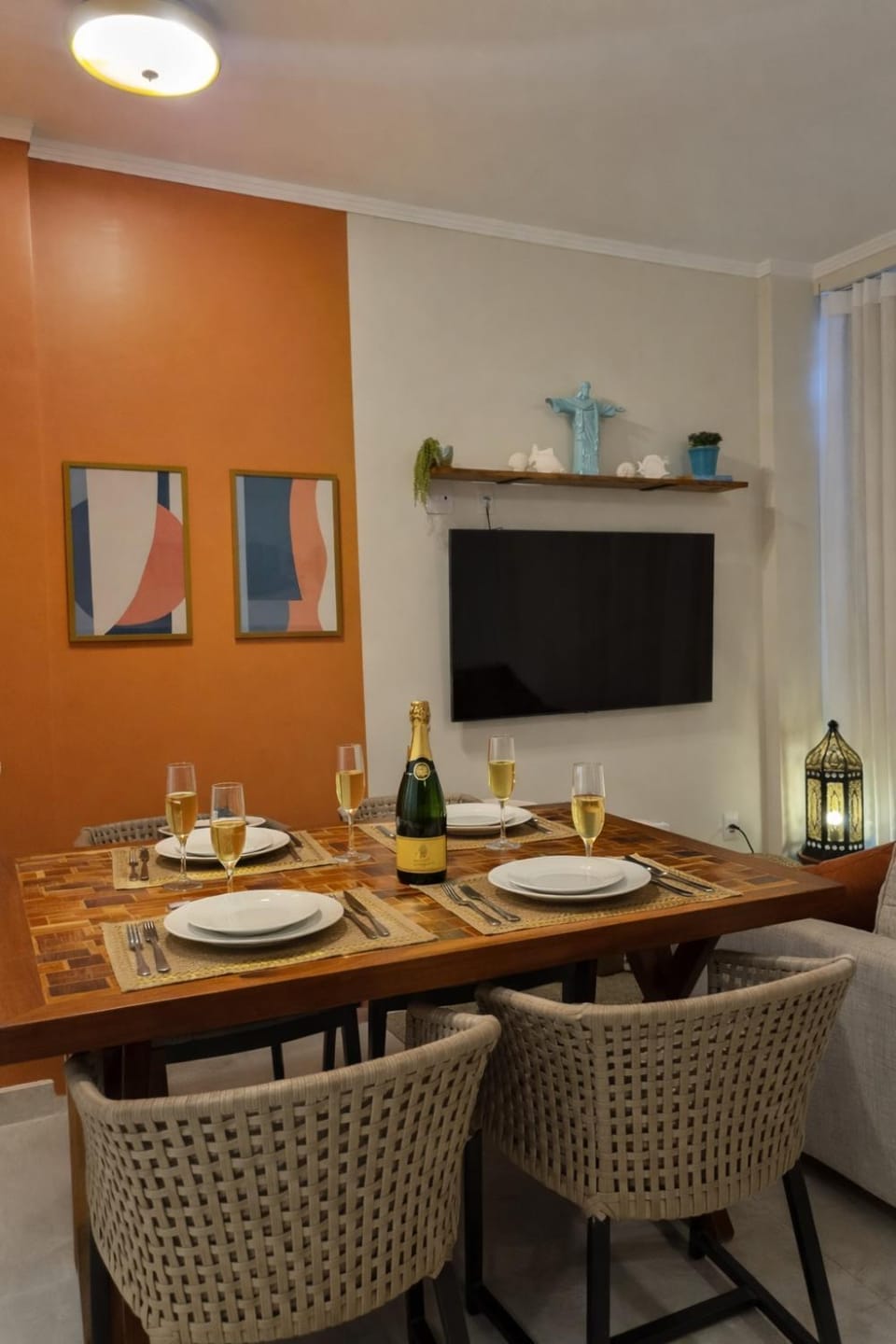 AptoVistamarArtachoJuradoComRoupaCamaBanho Apartment in Santos