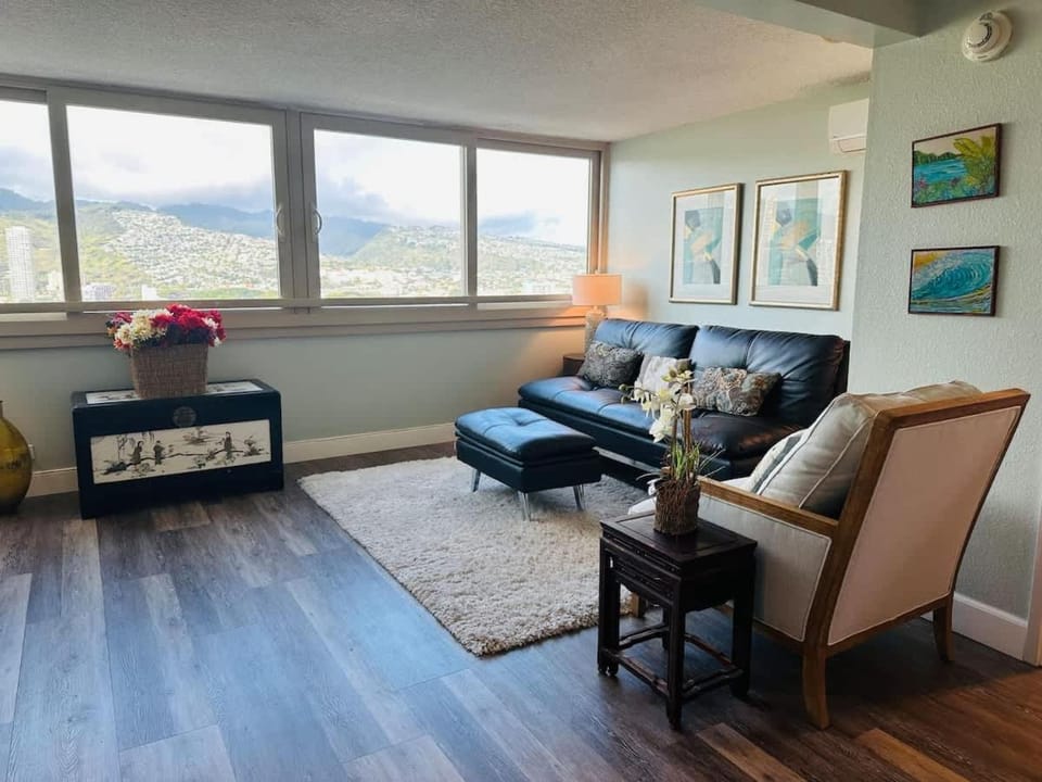 Living room, Seating area, Mountain view