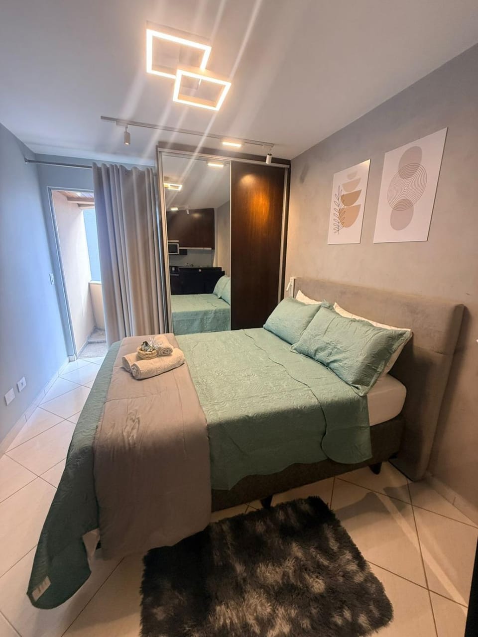 Bed, Photo of the whole room