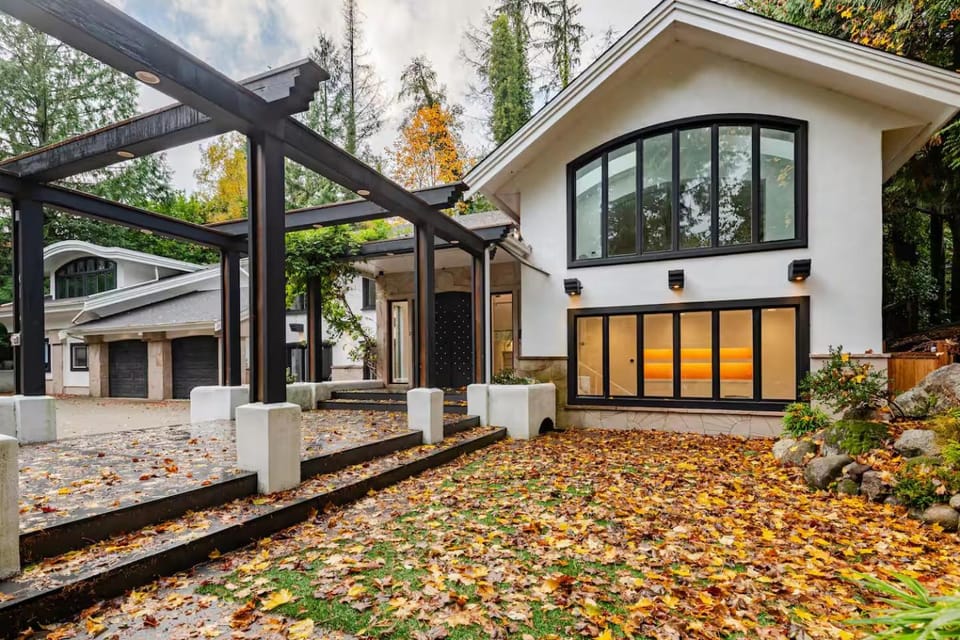 Property building, Natural landscape, Garden view