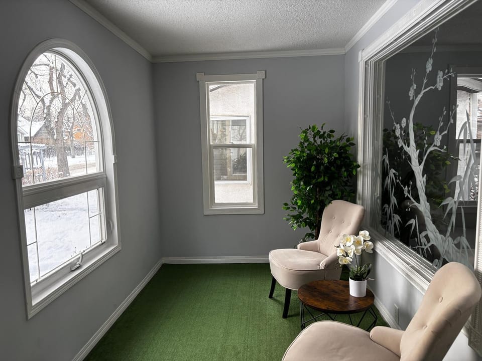 Solarium, Living room, Internal: Not applicable to any particular room