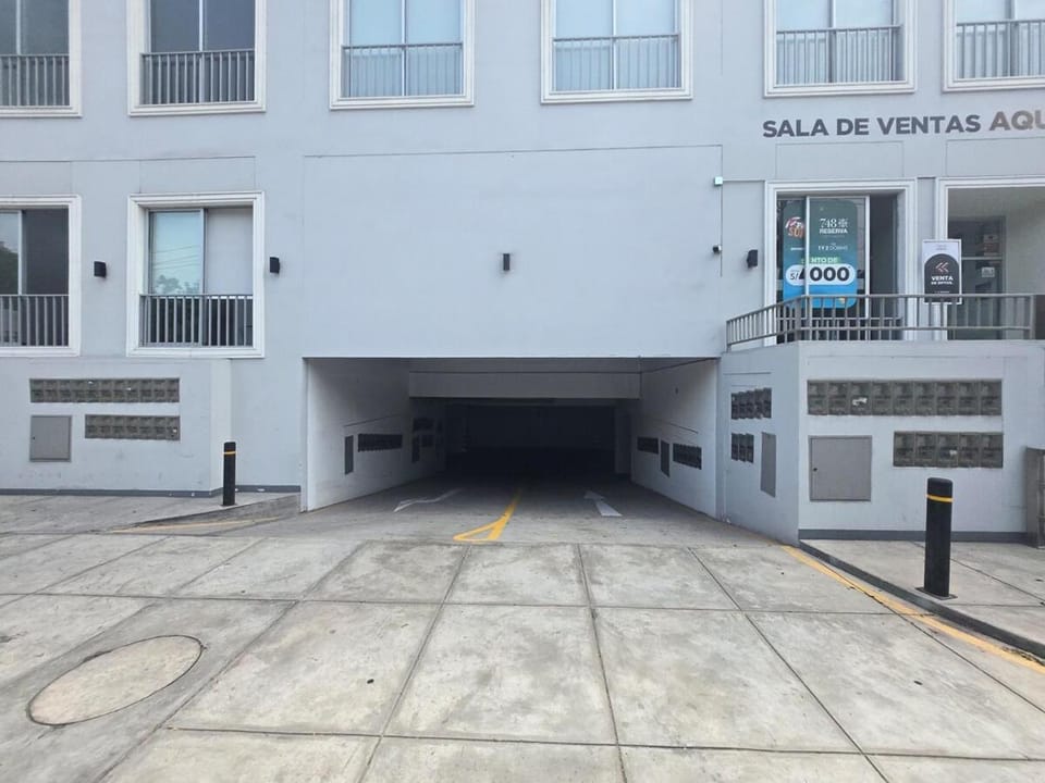 Apartment overlooking the water park Apartment in Lima