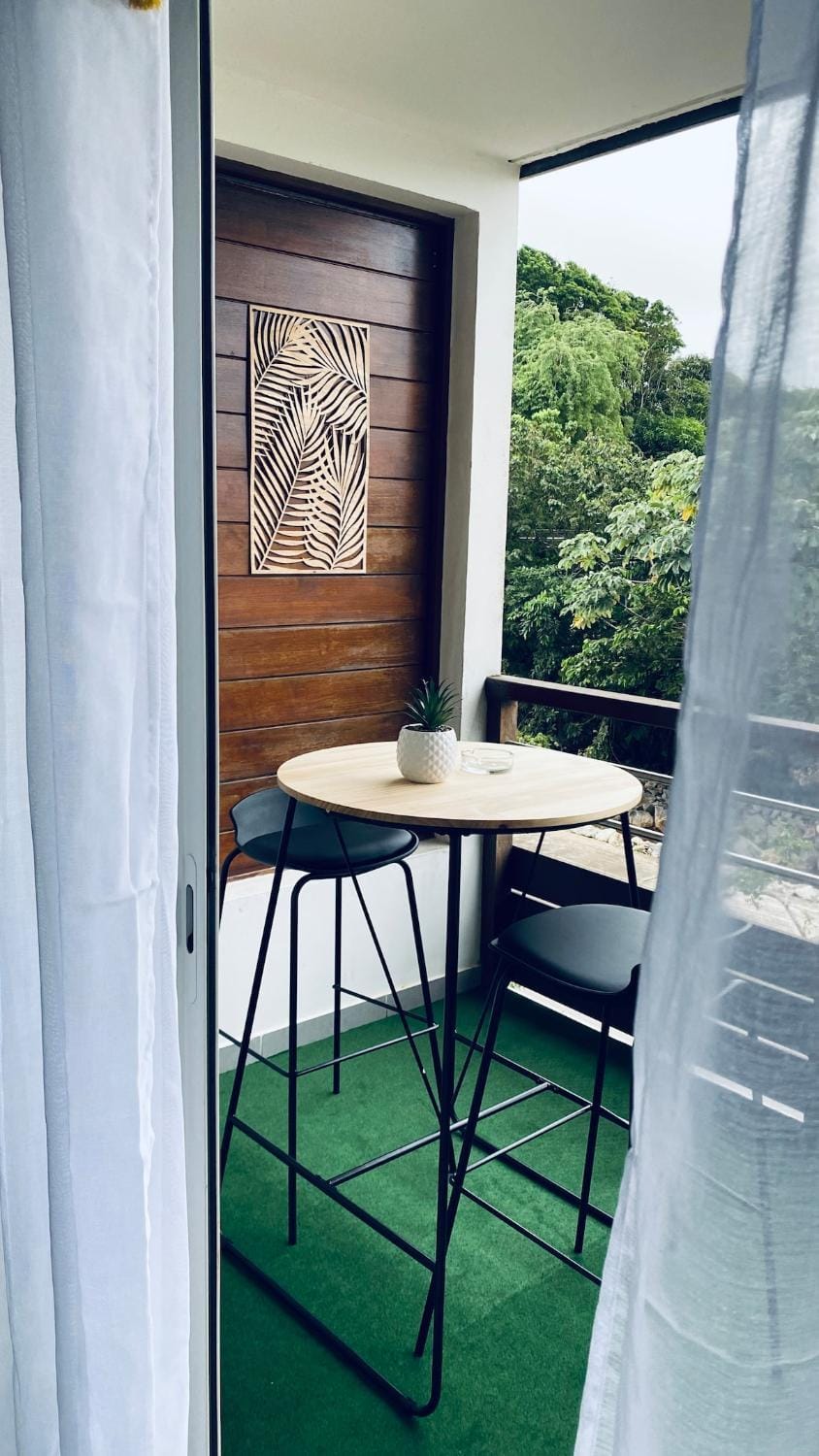 Patio, Day, View (from property/room), Balcony/Terrace, Dining area