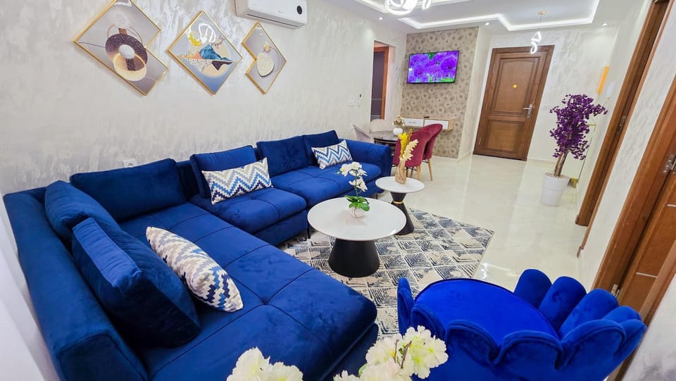 Communal lounge/ TV room, TV and multimedia, Living room, Seating area
