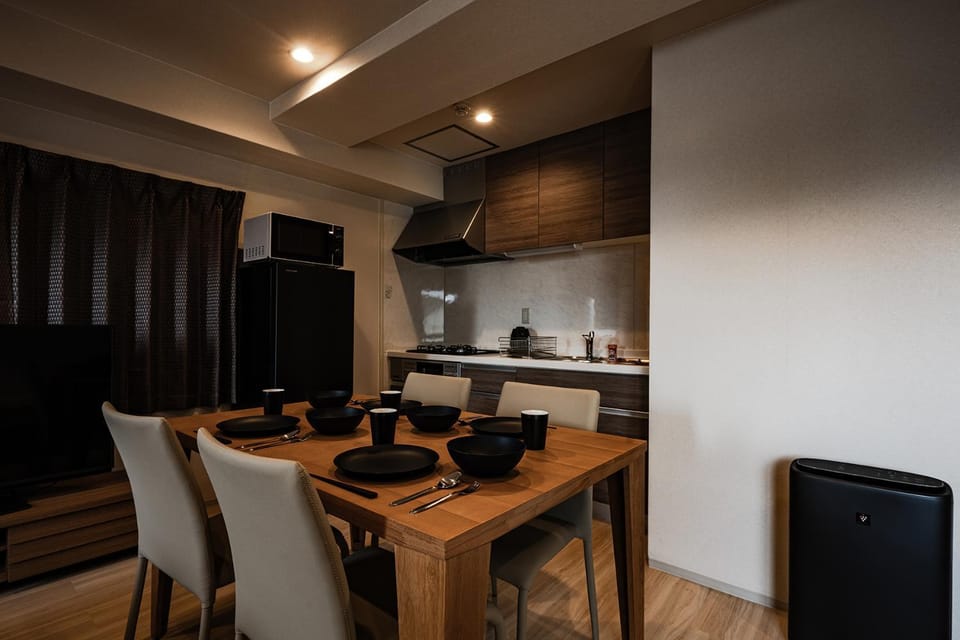Kitchen or kitchenette, Dining area, stove