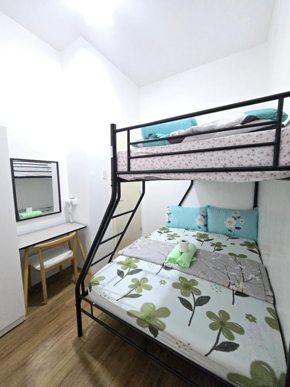 Bed, Bedroom, bunk bed, wardrobe