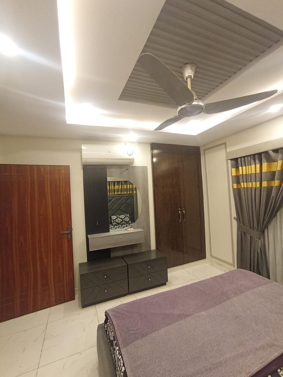 Bed, Photo of the whole room, Bedroom, wardrobe