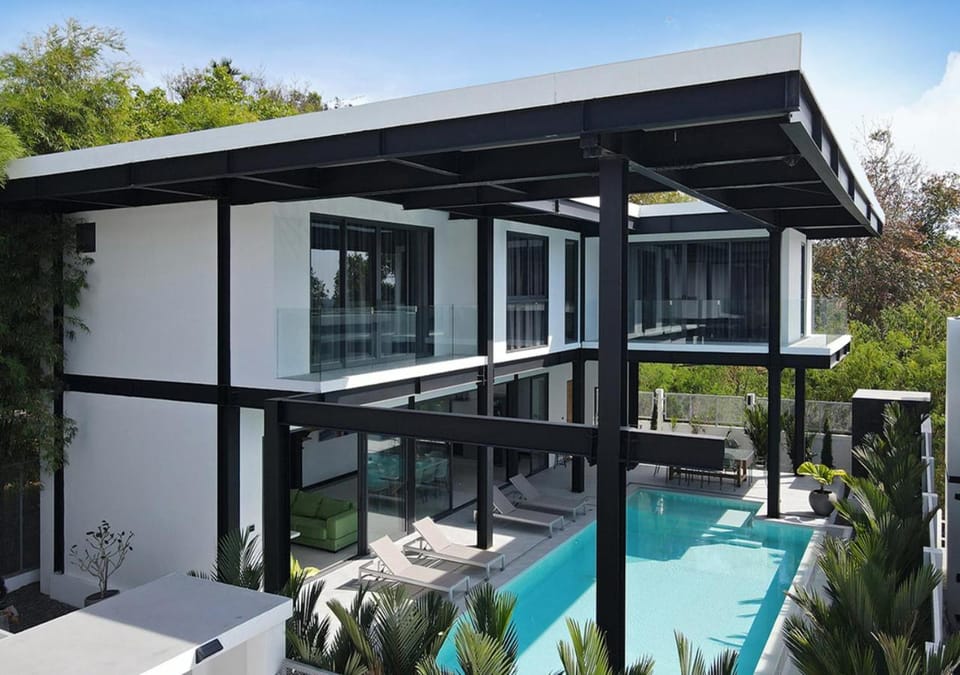 Property building, Patio, Day, Garden, Balcony/Terrace, Garden view, Pool view, Swimming pool, sunbed