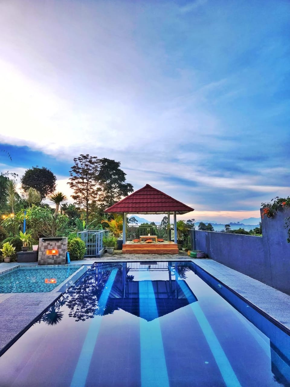 Day, Natural landscape, Pool view, Swimming pool