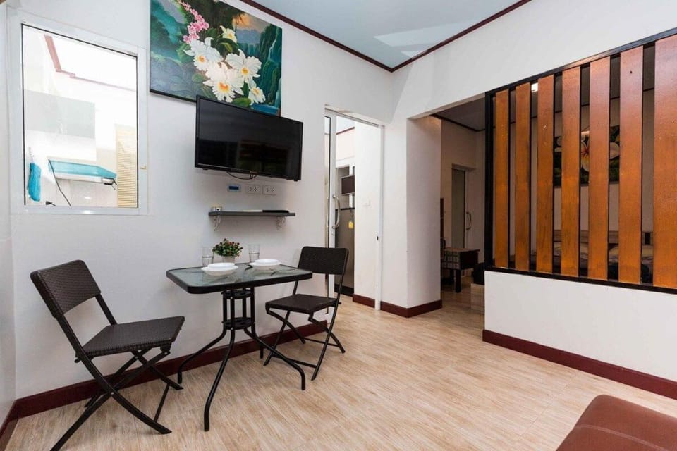 TV and multimedia, Seating area